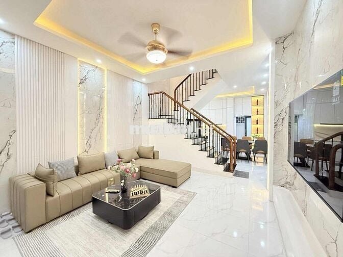 KIM NGƯU -  NHÀ ĐẸP Ở SƯỚNG - MẶT TIỀN RỘNG - CHỈ 9.5 TỶ