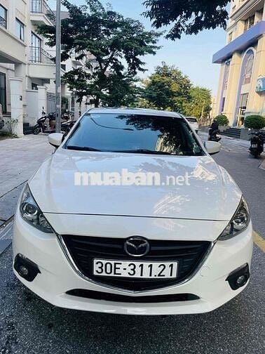 Mazda 3 2016 1.5 AT Sedan - 90000 km