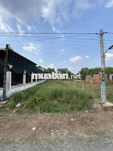 Chủ ngộp bán lô đất Đ.Suối Lội - Tân Thông Hội, DT 140m2 giá 650tr SHR