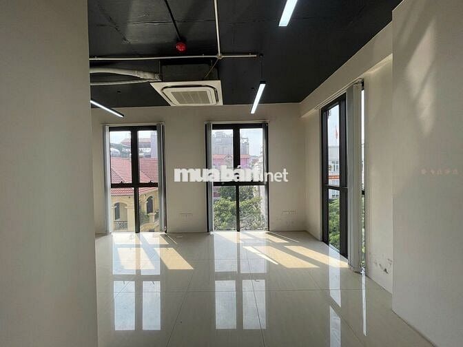 Chính thức lộ diện VP xịn tại Nguyễn Chí Thanh diện tích 35m2 - 5Tr