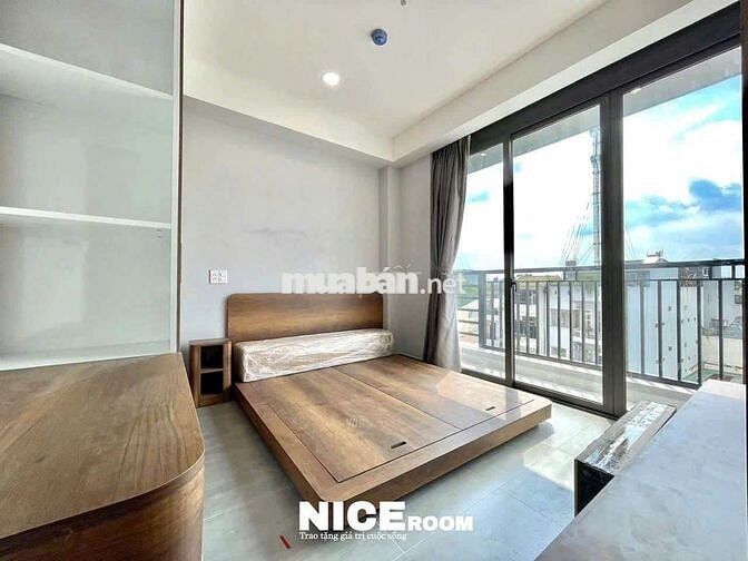 Căn hộ full nội thất ban công thoáng mát Trần Hưng Đạo Quận 1