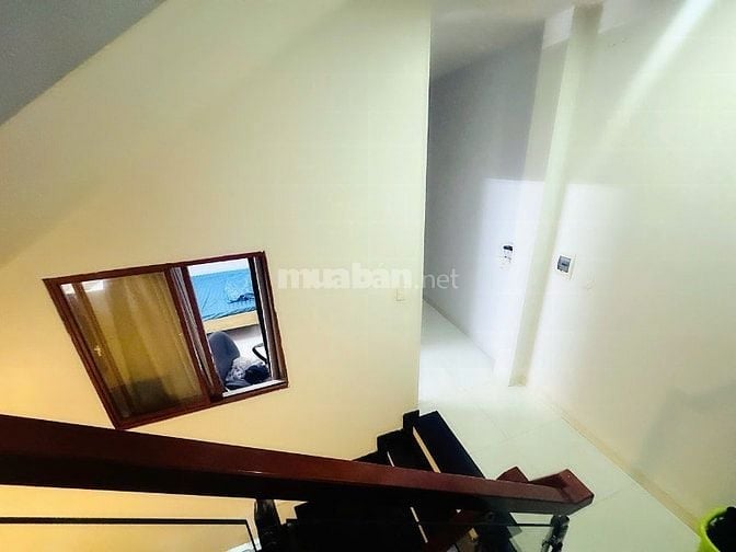 bán nhà đẹp giá rẻ phù hợp cho vợ chồng trẻ ra riêng