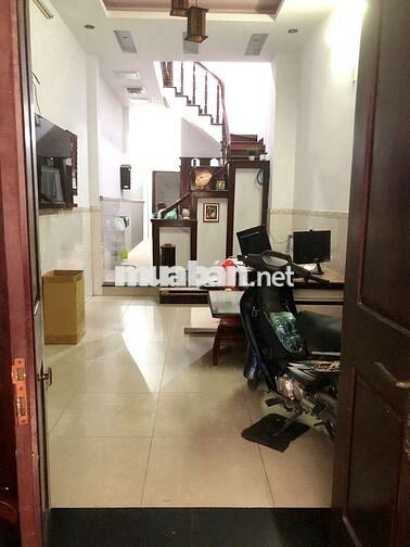 Cho thuê nguyên căn nhỏ gọn, 3pn, sẵn nt, Phạm Văn Bạch p15 Tân Bình