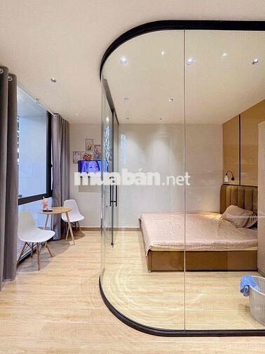 Căn hộ full nội thất ban công lớn máy giặt riêng giáp Q1, Q3