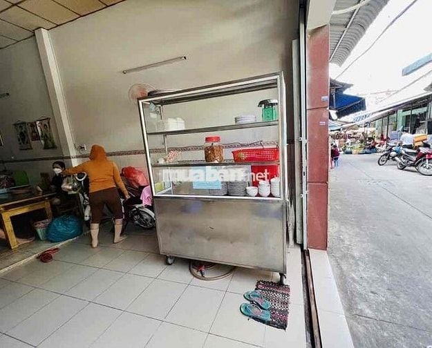MẶT tiền chợ kinh doanh 66m2 (4 x 17 ).có hợp đồng thuê 10tr/tháng