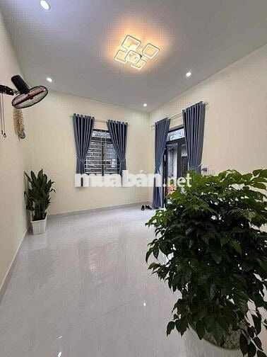 Bán nhà sổ riêng giá 1tỷ 850tr dt 60m2 gần chợ Bình An