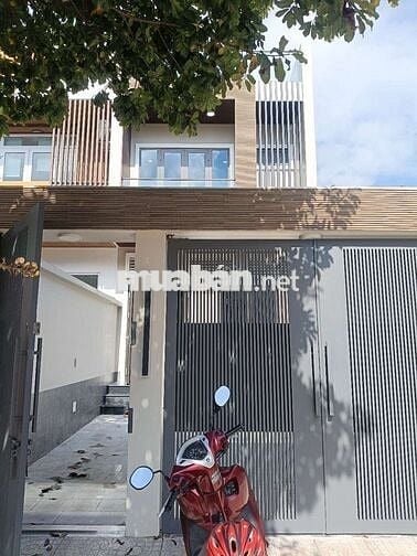 Cho thuê nhà nhà mới 100% mặt tiền hoàng hoa thám Phúc Đạt