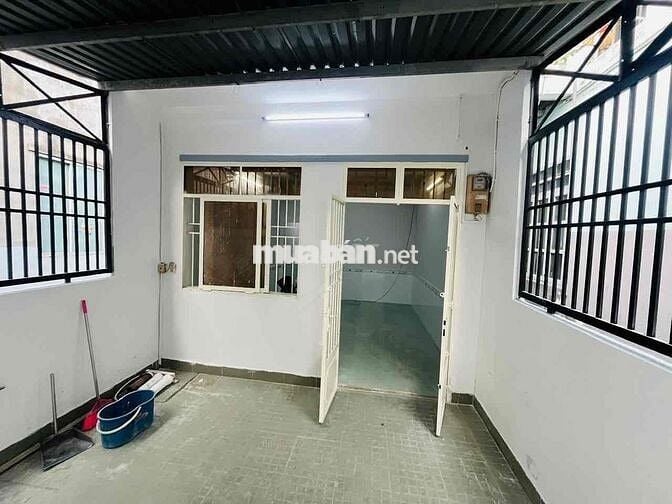 Cho thuê nhà nguyên căn mới đẹp 2PN, Đường TA11, 5.5 triệu/ tháng