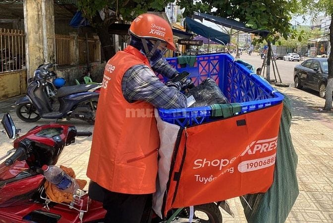 TUYỂN NV GIAO NHẬN TẠI SÔNG CÔNG THU NHẬP CAO