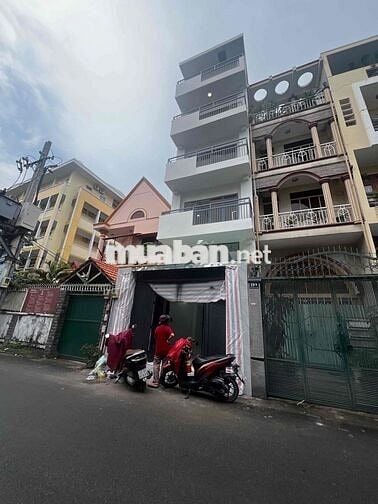 Cho thuê toà nhà đẹp 4,3x20, MT đường Hồ Biểu Chánh, PN