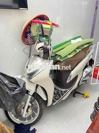 Xe để không đi đến SH mode 2021 còn rất mới