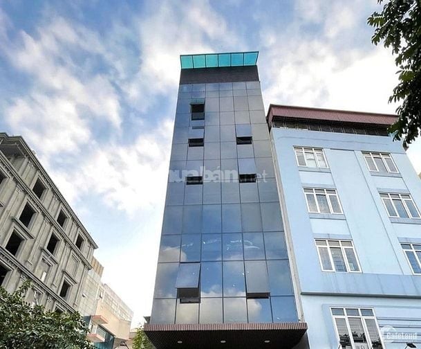 BÁN GẤP NHÀ MẶT PHỐ ĐÊ LA THÀNH, 42M2×7T, MT 3.5M, 21.5 TỶ - 098710487