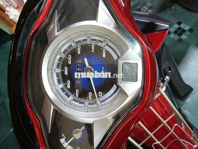 Cần tiền nên bán lại cho ai cần