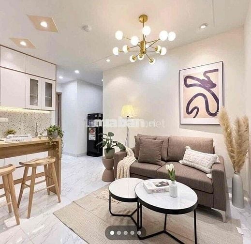 Bán Căn hộ CCMN tầng trung, Phạm Ngọc Thạch,nhà đẹp, ở ngay 50m2