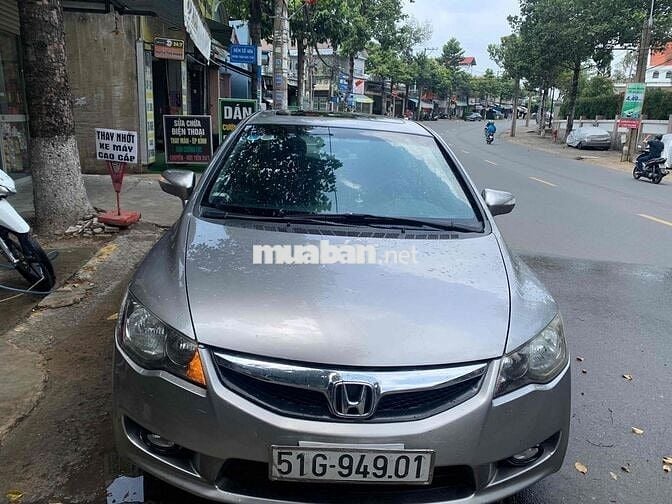 Honda Civic 2010 2.0 AT - 128 km