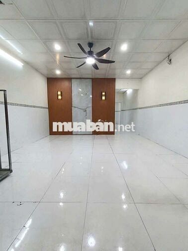 BÁN NHÀ ĐẸP 2PH NGỦ GIÁ RẺ GẦN NGÃ TƯ TOÀN TRUNG