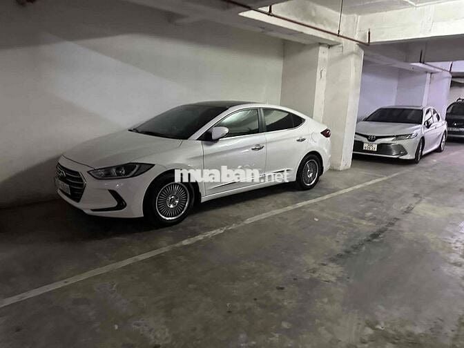 Hyundai Elantra 2018 1.6 AT - 50000 km