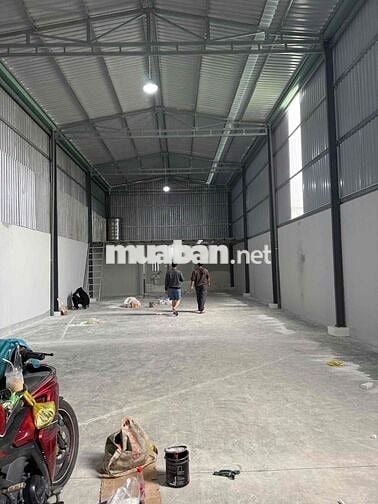 cho thuê 400mv ngang 8m Thạnh Xuân Q12 - Giá: 25tr/th