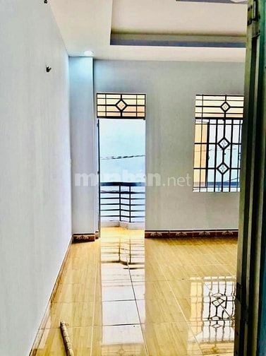 Vỡ nợ bán nhà 1 trệt 1 lầu đường Kênh Tân Hóa - Tân Phú giá 990 triệu 