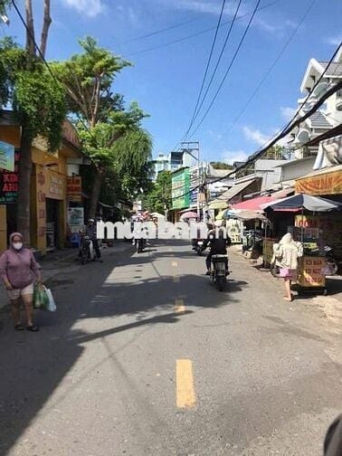 Nhà cấp 4 MT Hồ Văn Long giá 9,3 tỷ thuận tiện kinh doanh