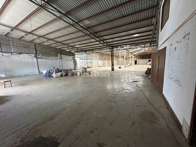 Chính chủ cho thuê nhà xưởng, mặt tiền đường Nguyễn Văn Bứa