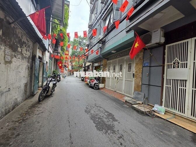 Bán nhà Trung Kính, ngõ thông ô tô, 42m2 10 tỷ, kinh doanh tốt