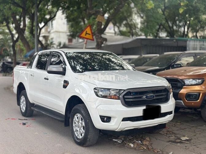 Ford Ranger XLS 2018 số tự động màu trắng