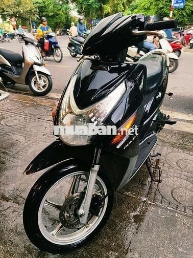 Bán xe click đang sử dụng