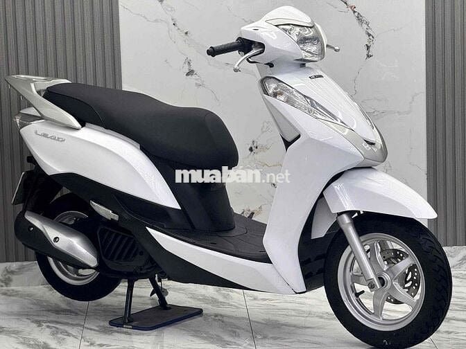lead 2014 bst 9chủ ký giấy xe đẹp nợ xấu trả 50% ạ