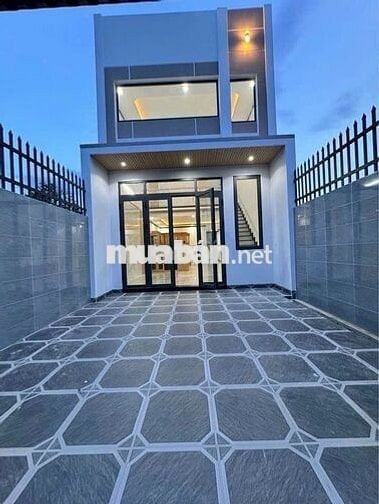 Nhà gác lửng mới xây giá 1ty690, SHR thổ cư giáp trường lái Bửu Long