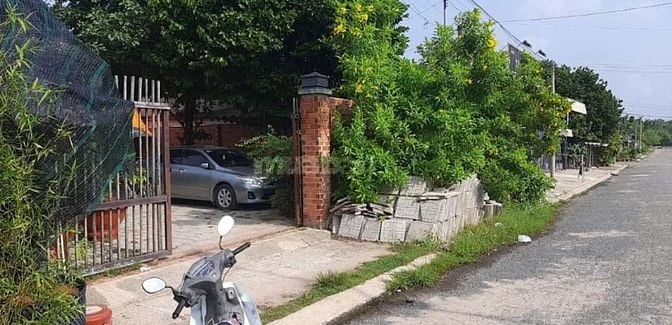 Cần bán đất mặt tiền đường Nguyễn Trọng Cát, TP. Tây Ninh