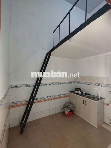 Cho thuê phòng trọ giá siêu rẻ đi bộ qua UTH gác siêu cao