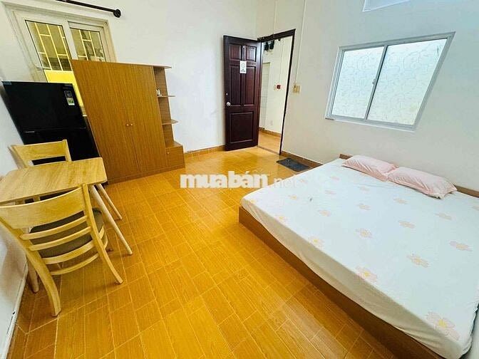 Cho Thuê Phòng Sát Sân Bay Nội Thất đầy đủ, có thang máy