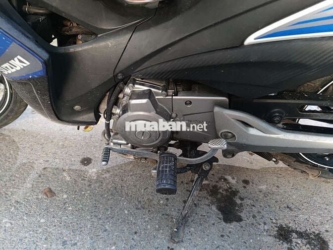 E cần bán hoặc gluu xe ga