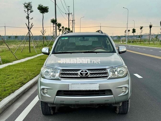 Toyota Fortuner 2010 2.5G - 395000 km