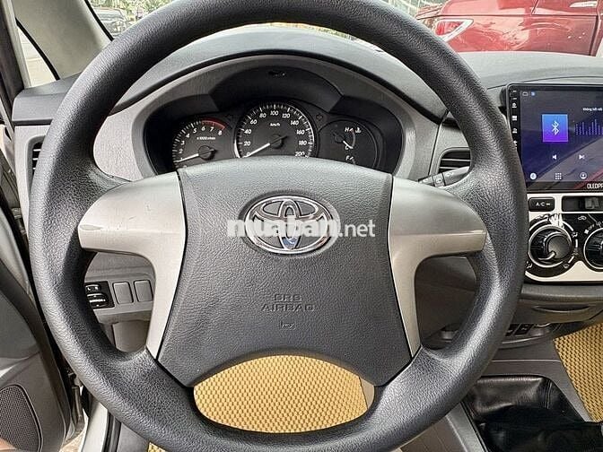 Toyota Innova 2014 2.0E - 132000 km