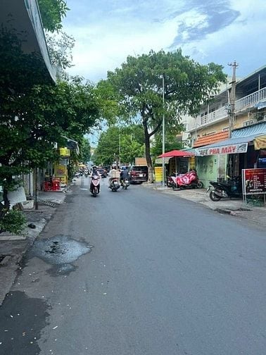 MT khu Bắc Hải NGANG LỚN 4,8m. CTXD 5 tầng. Sát căn góc chỉ 16,5T