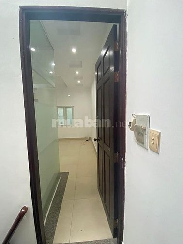 Phòng trọ hẻm lớn Lê Văn Sỹ, Tân Bình