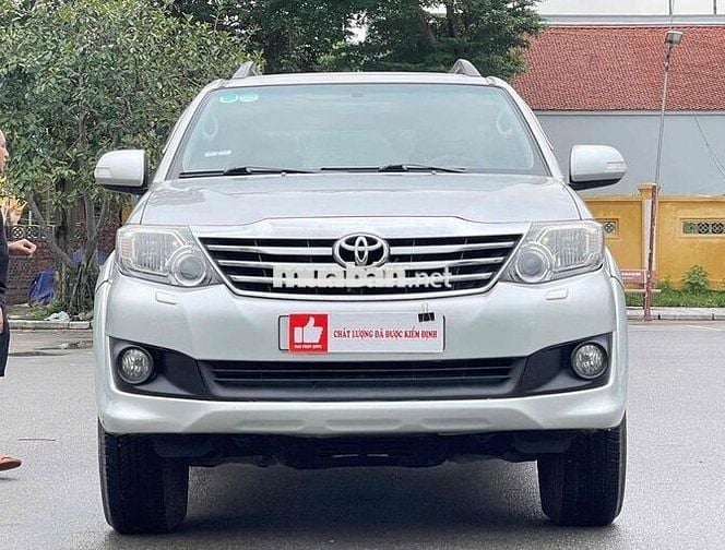 Toyota Fortuner 2014 2.7V 4x4 - 120000 km