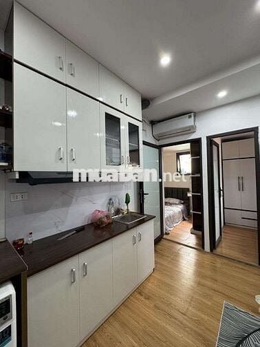 Hơn 2tỷ tt phố Minh Khai, 50m 2PN, ô tô đỗ tòa nhà, tặng full nội thất