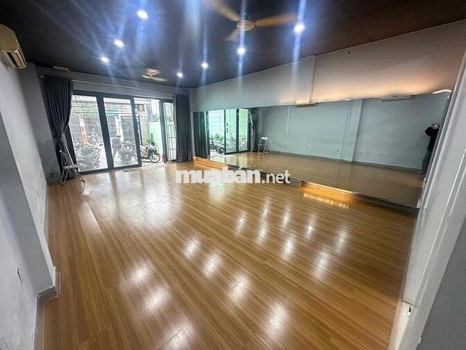 Cho thuê ncc hẻm ô tô rộng 230m2 ngay Hoàng Hoa Thám Bình Thạnh