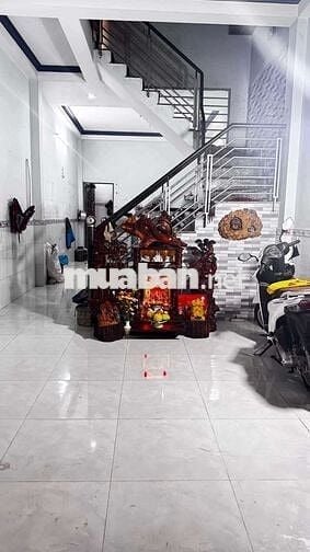 Rẻ quá khách ơi! Nhà Tây Lân hẻm tải lớn! DT 4❌24 1lầu sân 10m 2pn2wc