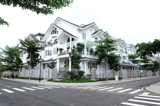Cho thuê biệt thự Saigon Pearl, 10x20m, 3 tầng,  gần sông, 118tr/th