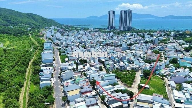 Cần Bán Cǎn Nhà 1 Trệt  1 Lầu Gần Bến Du Thuyền Chỉ 4 Tỷ 700 triệu