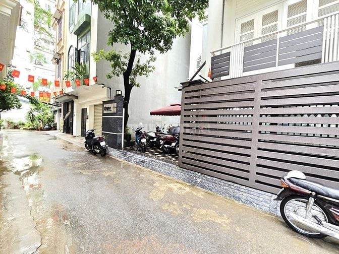 Bán nhà HOÀNG QUỐC VIỆT - 103m2 x 5 TẦNG - Mặt Tiền 5,4m - Giá 29,9 tỷ