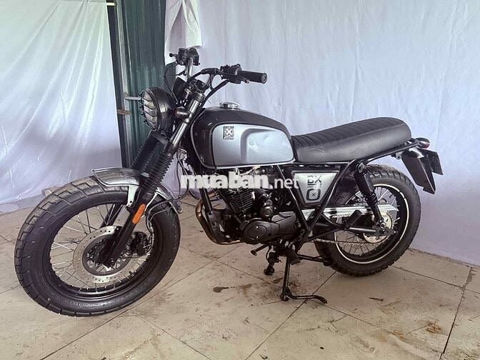 Brixton 150cc mầu xám bạc. máy mạnh,êm bốc
