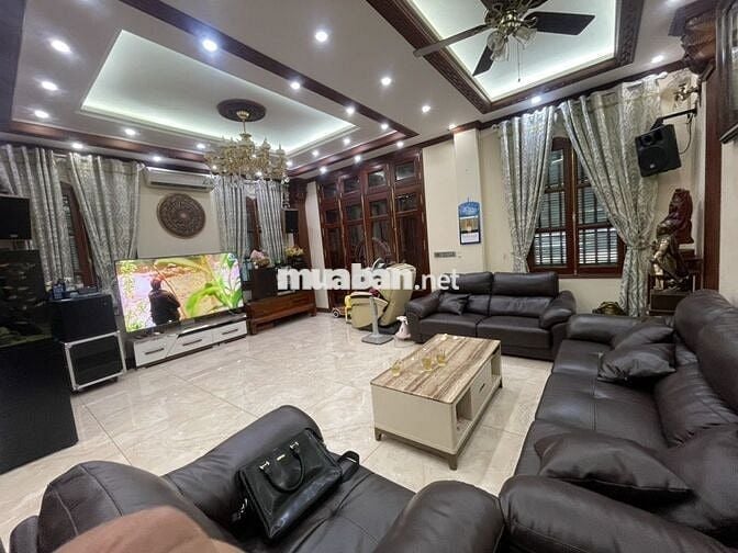 Siêu hiếm, bán nhà Ngọc Hà, diện tích rộng 115m, mặt tiền 7m chỉ 22 tỷ