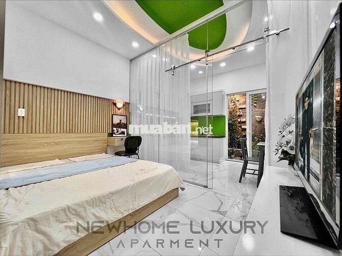 Quá đẳng cấp cho căn hộ này , đẹp sang có cả hồ nuôi cá , cây cảnh hoà