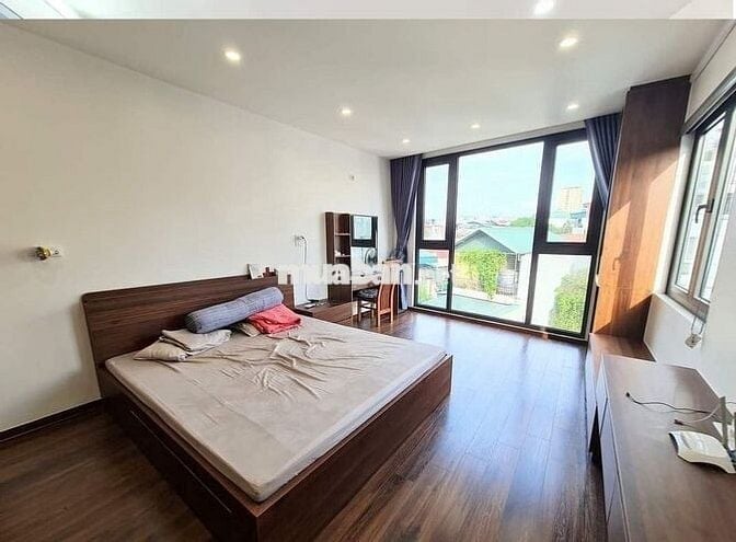 Bán nhà Lê Thanh Nghị –10m ra mặt phố, thang máy, 42m x5T - hơn 10 tỷ