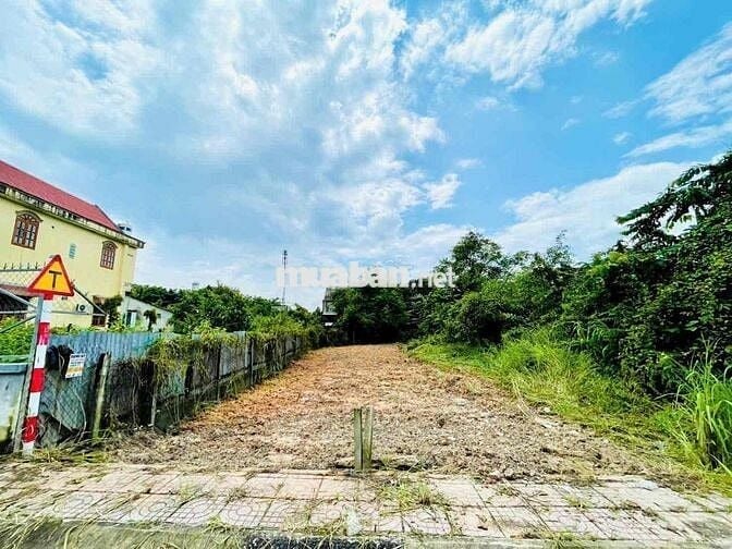 MT PHẠM VĂN CHÈO. TT CỦ CHI. 240m2 - SỔ SẴN CHỜ CÔNG CHỨNG. KDC ĐÔNG.